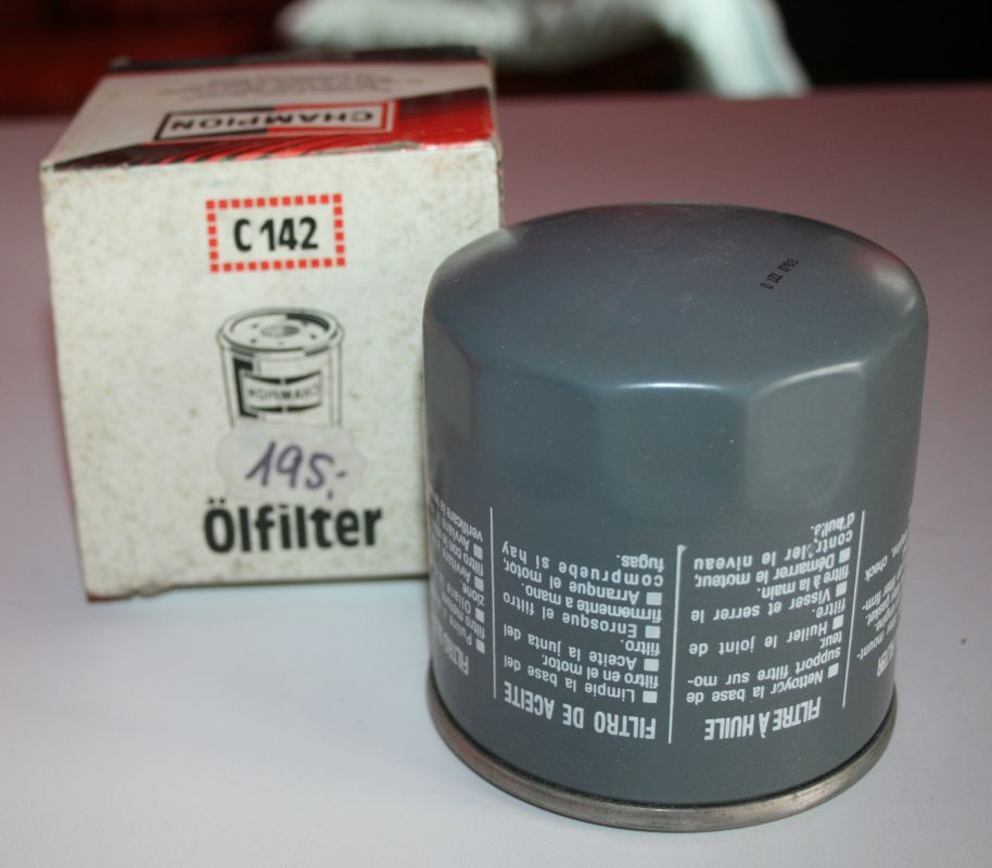 C142-CHAMPION - Olejový filtr