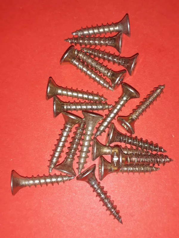 vrut sada 18 kusů 3x15mm